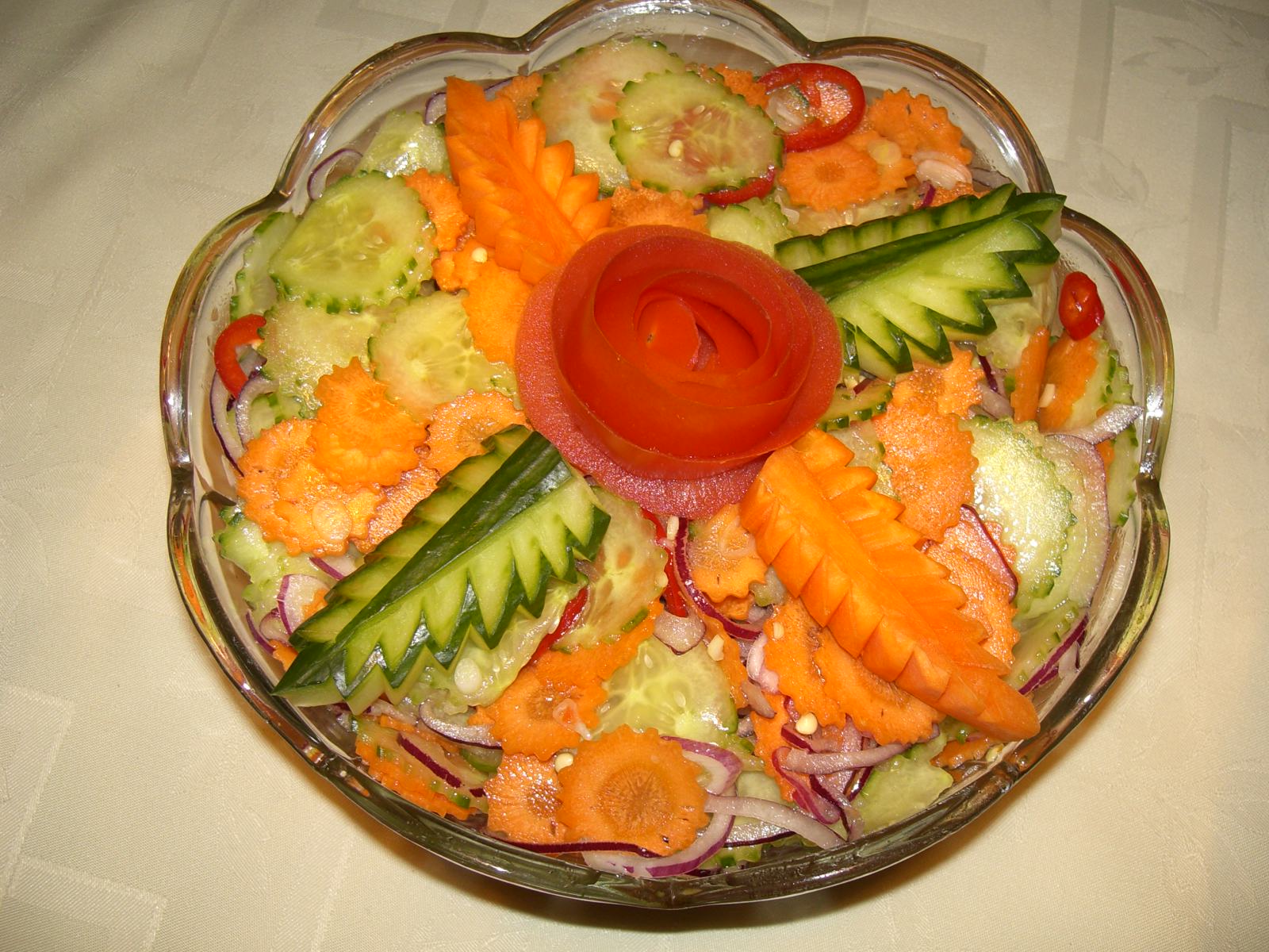 Gurken-Möhren-Salat